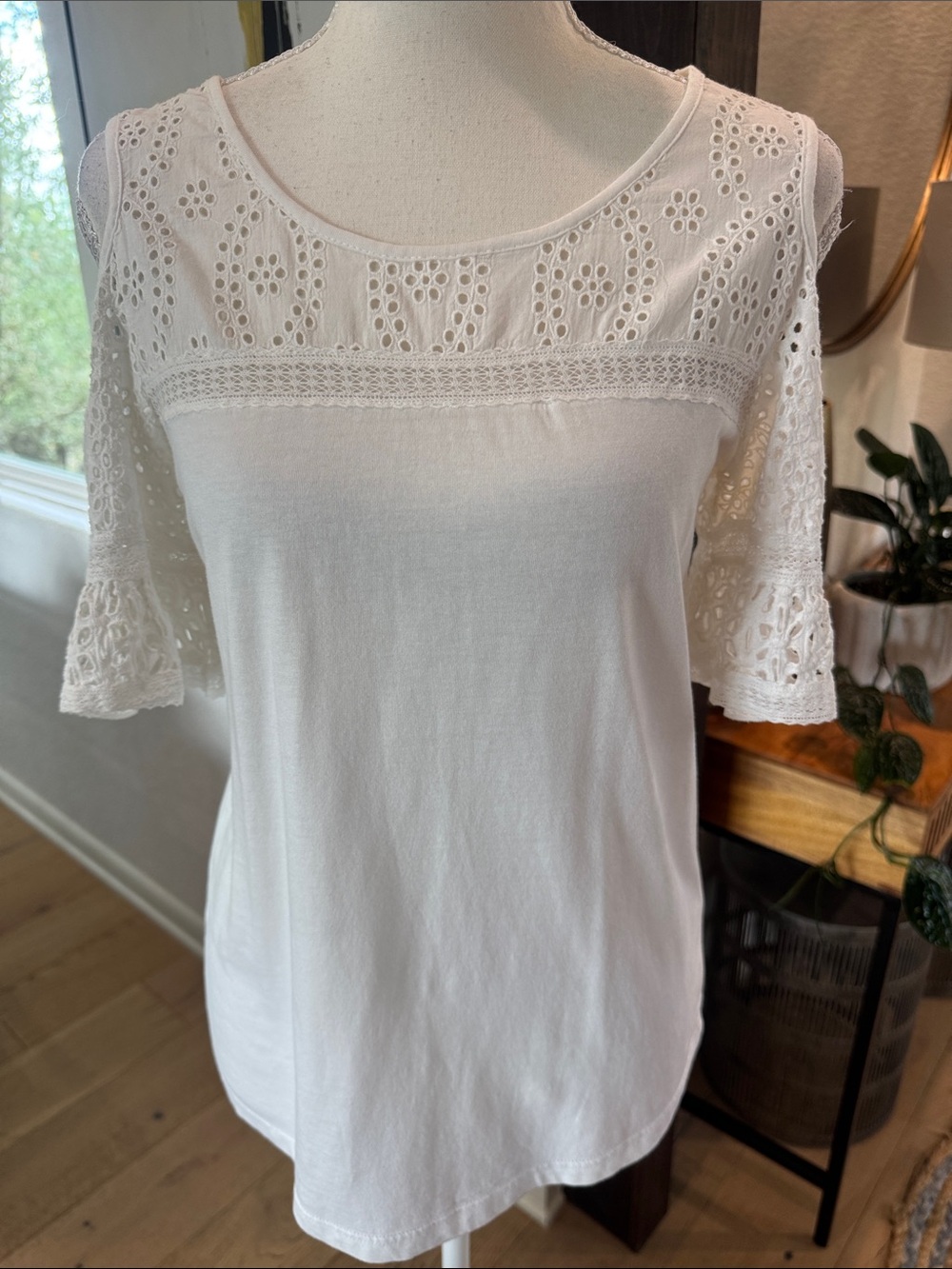 Ralph Lauren Cream Lace Yoke Cold-Shoulder Top - Spring Size XS Cotton - Picture 5 of 11